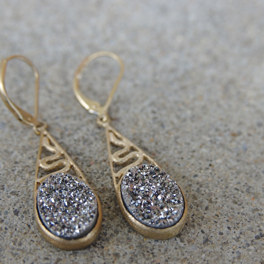 Matte‎ Gold & Silver Druzy Drop Snake Earrings - Picture 4 of 5